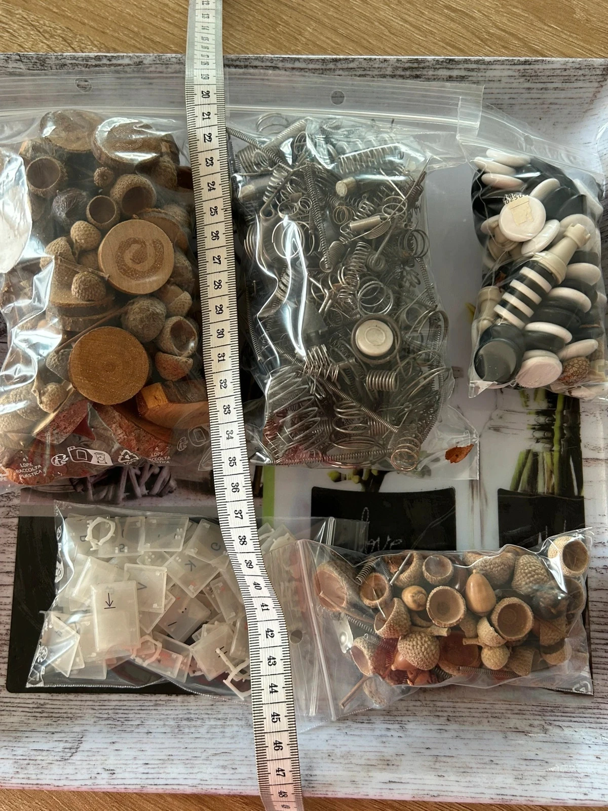 Grote partij, Oude atypische accessoires uit een atelierruimte – photo 7